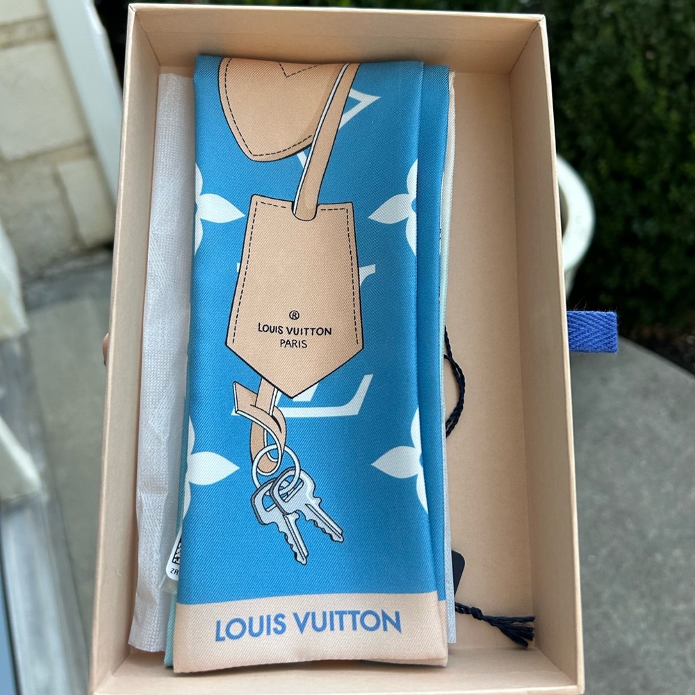 Louis Vuitton monogram gradient by the pool bandeau FULL SET
